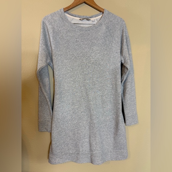Athleta size
Medium long sleeve gray sweatshirt dress - Picture 1 of 11